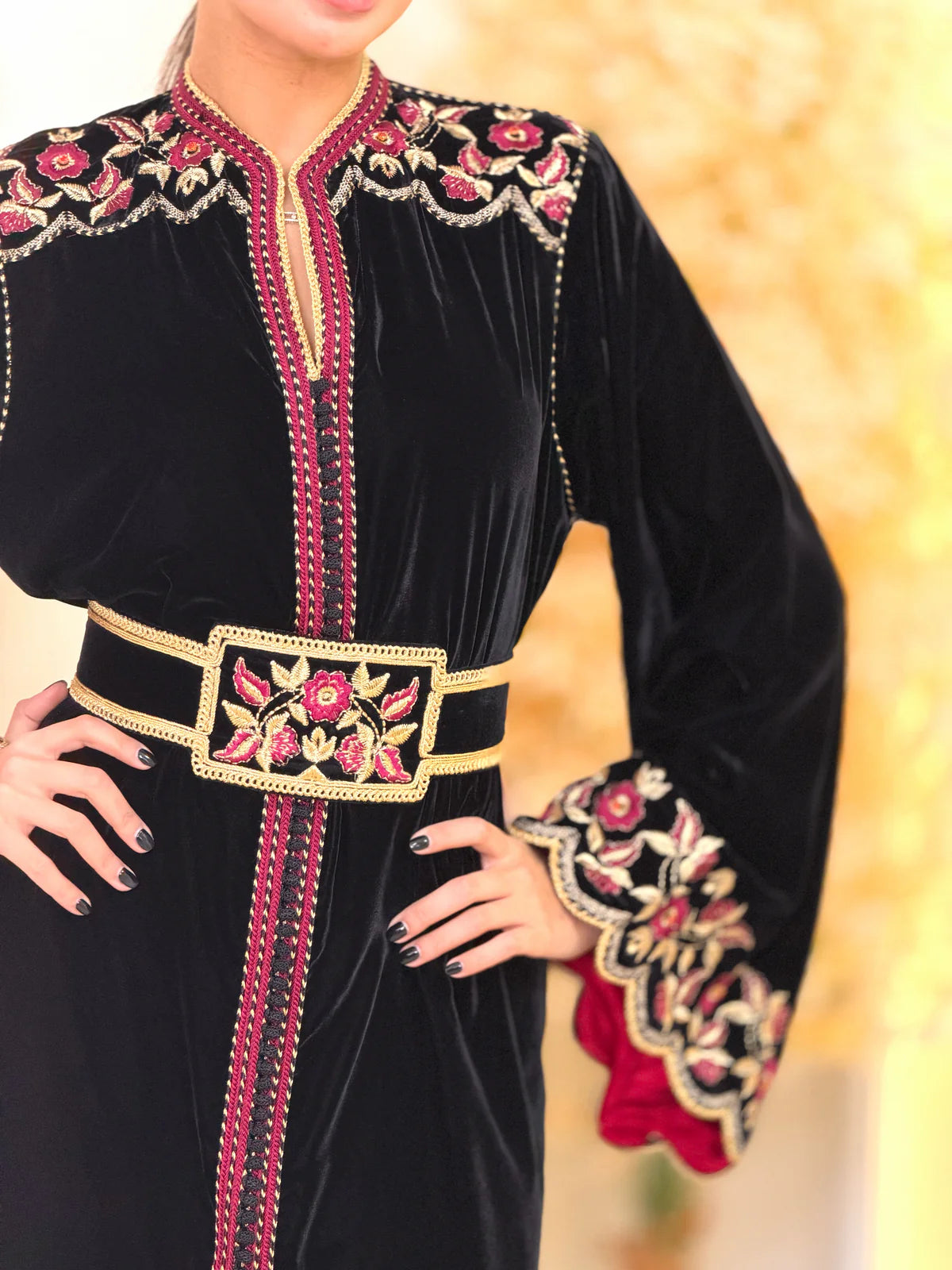 قفطان لمياء أسود – قفطان مغربي مصنوع يدويًا – صورة المنتج 8