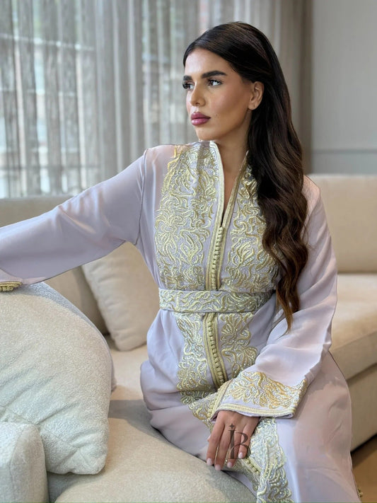 قفطان شيرين أبيض – قفطان مغربي مصنوع يدويًا