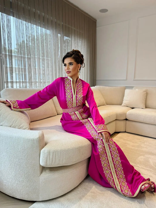 قفطان دنيا وردي – قفطان مغربي مصنوع يدويًا – صورة المنتج 2