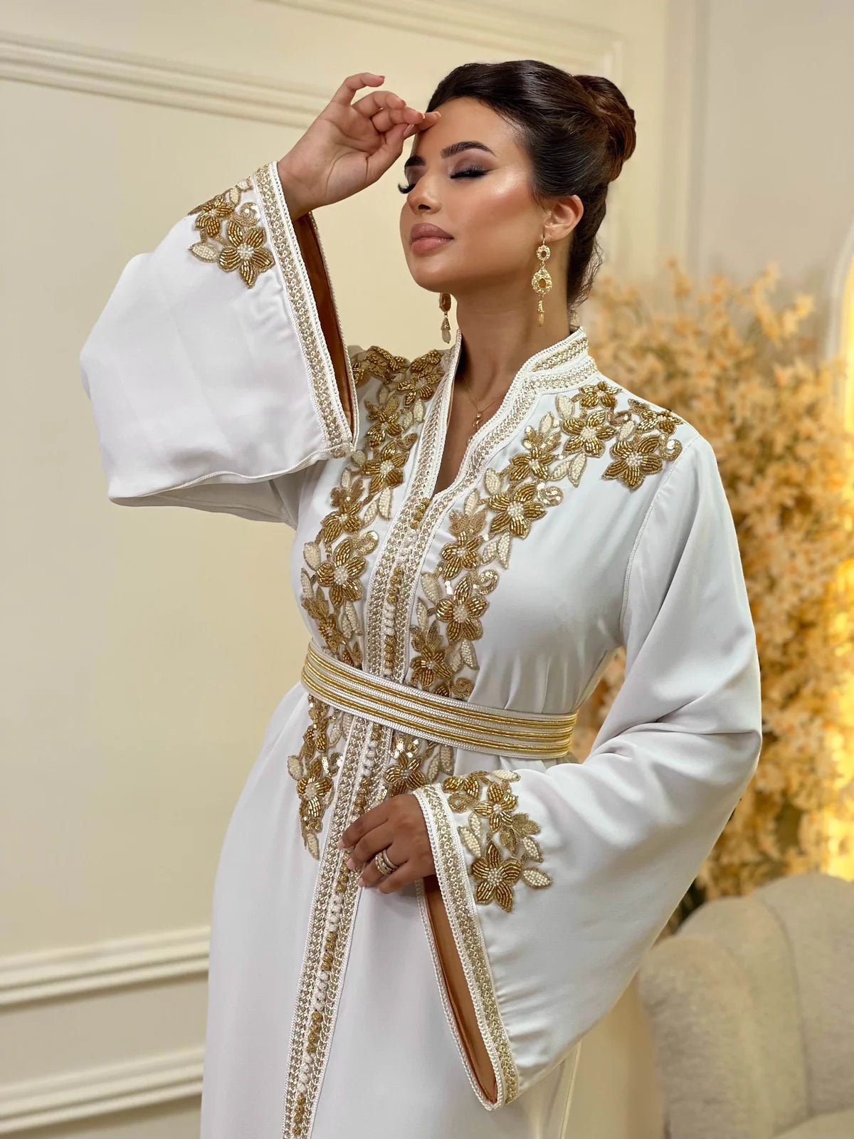 قفطان رحاب أبيض – قفطان مغربي مصنوع يدويًا – صورة المنتج 3
