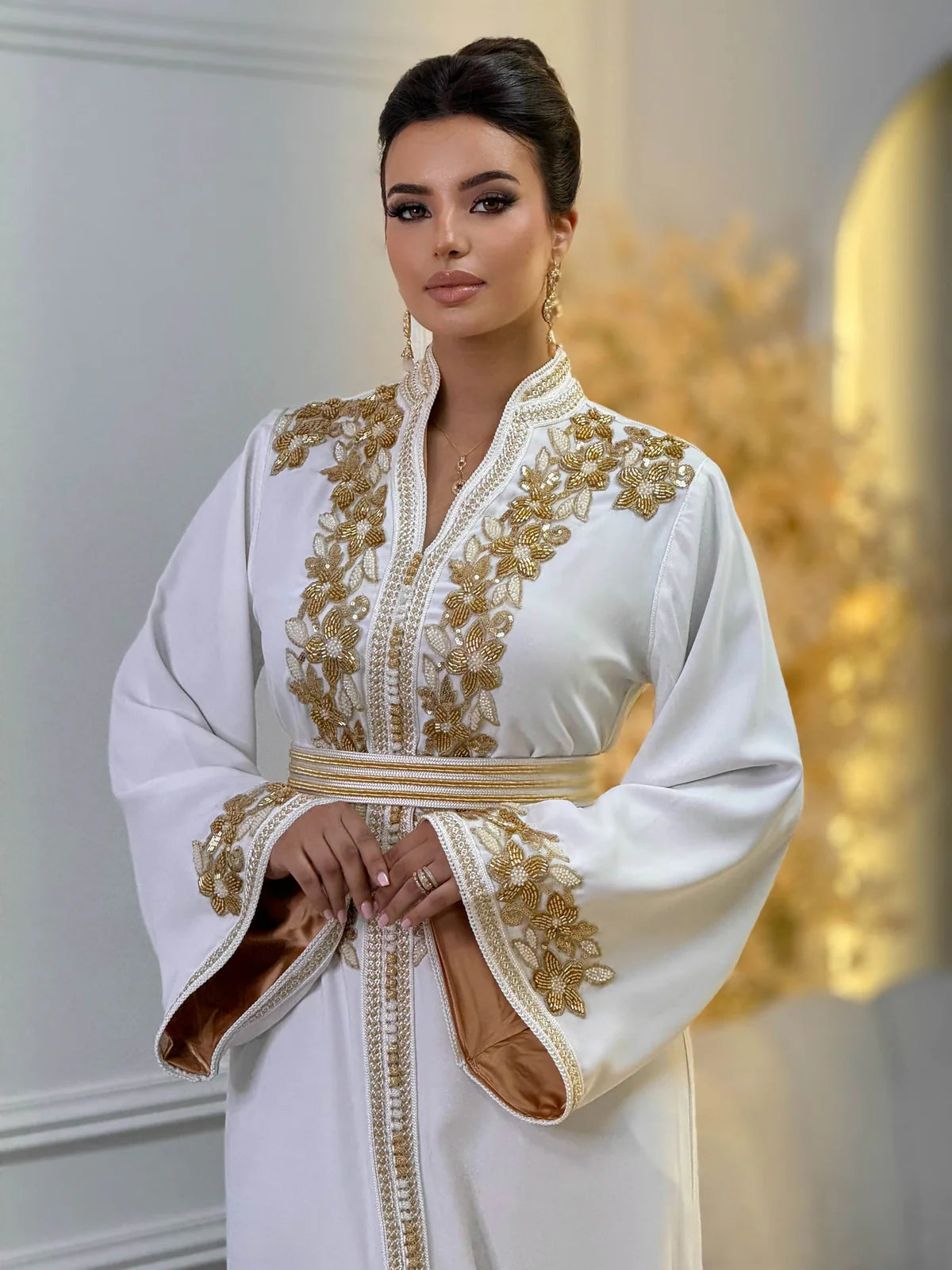 قفطان رحاب أبيض – قفطان مغربي مصنوع يدويًا – صورة المنتج 4