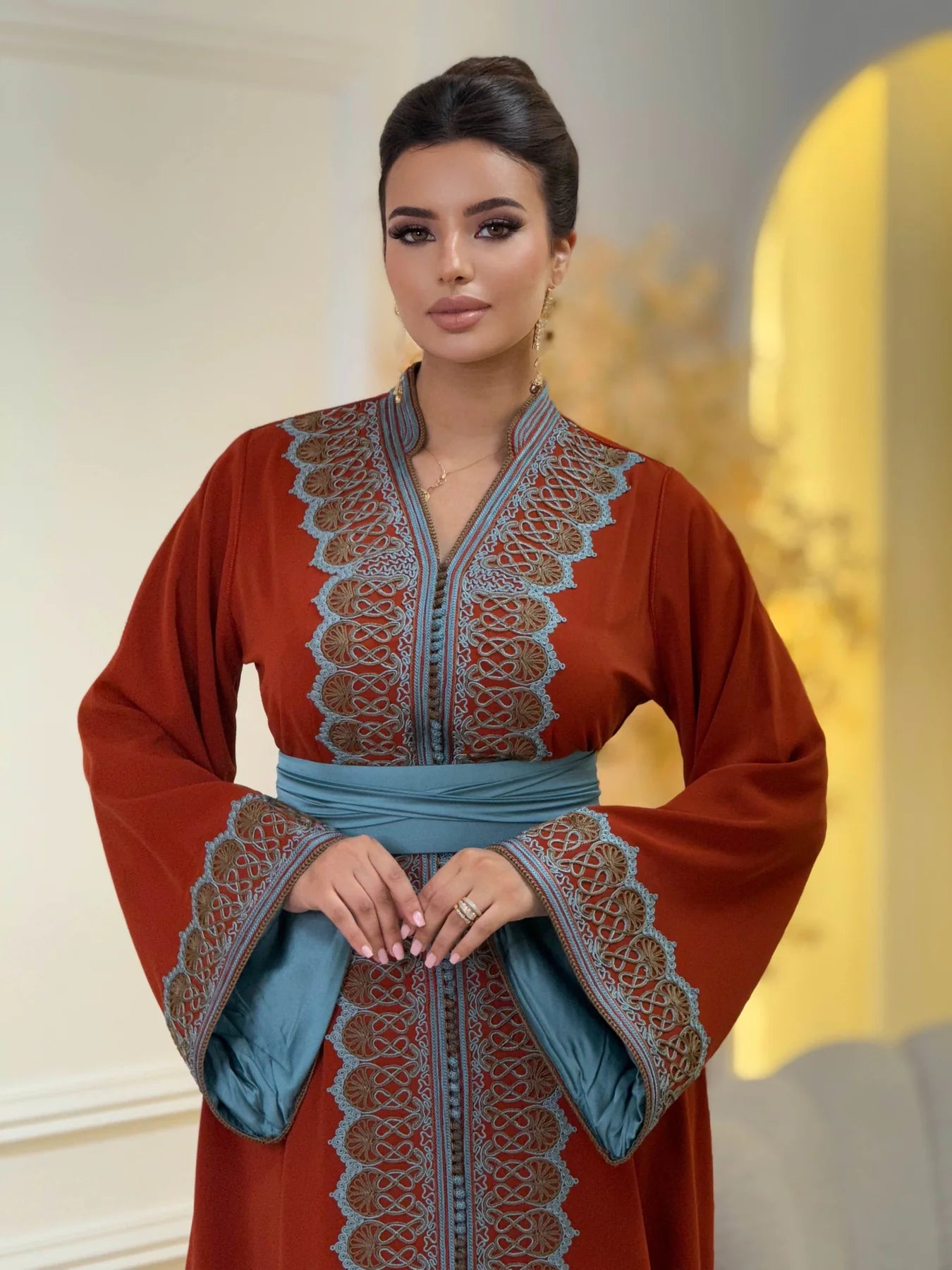 قفطان راوية أحمر – قفطان مغربي مصنوع يدويًا – صورة المنتج 5