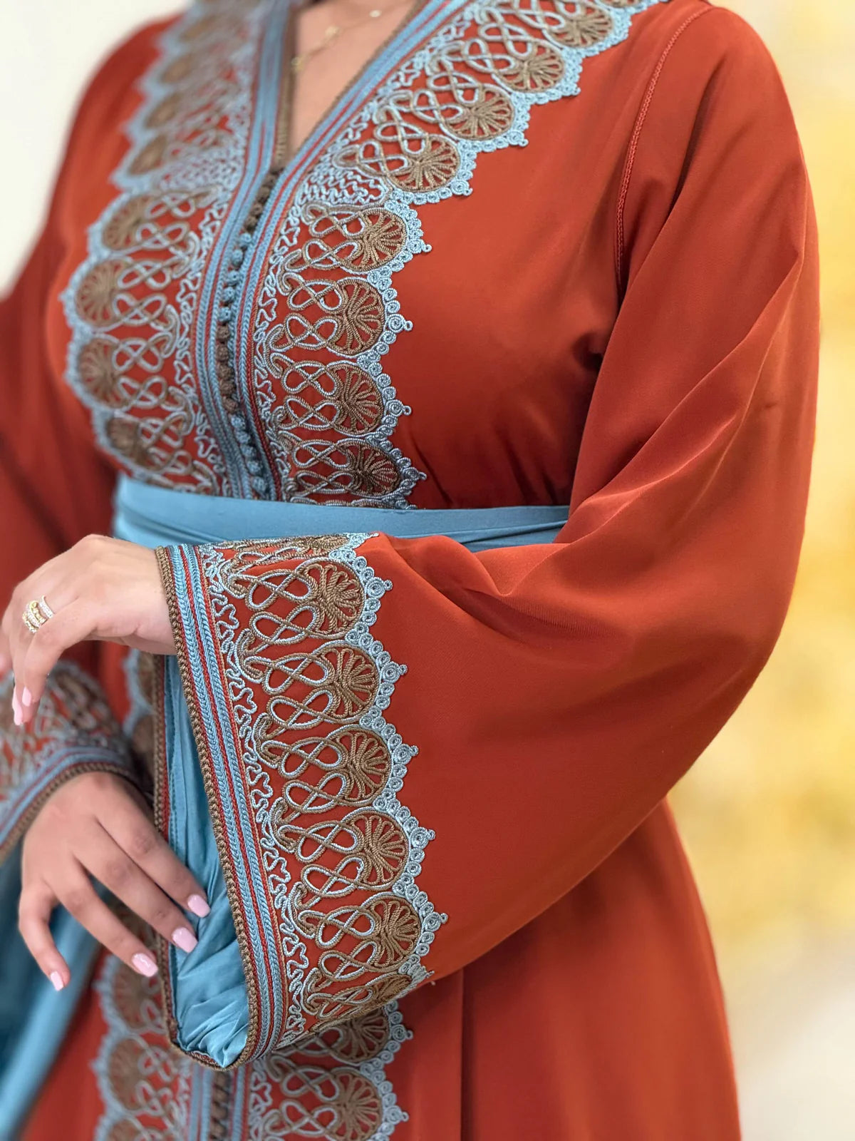 قفطان راوية أحمر – قفطان مغربي مصنوع يدويًا – صورة المنتج 7